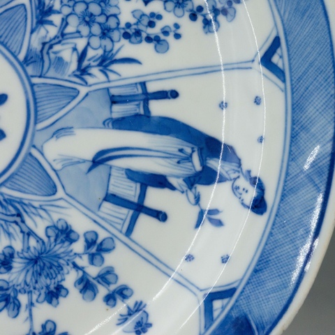 古玩陶瓷仕女花卉紋青花盤真品鑒賞圖