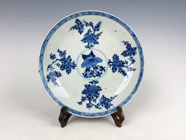 古玩陶瓷清康熙·外米黃釉內青花盤拍賣，當前價格99元