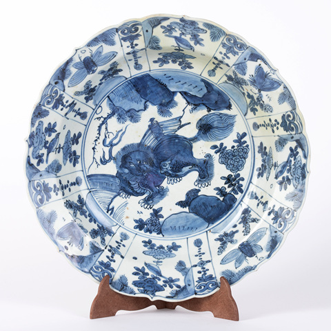 古玩陶瓷青花獅子紋花口盤真品鑒賞圖