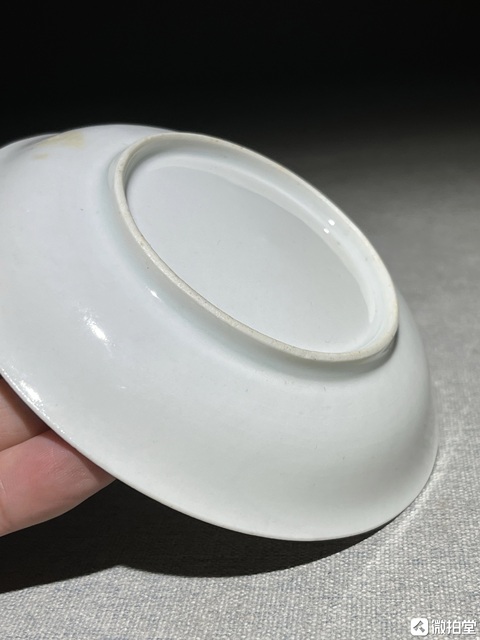 古玩陶瓷粉彩西廂記人物盤真品鑒賞圖