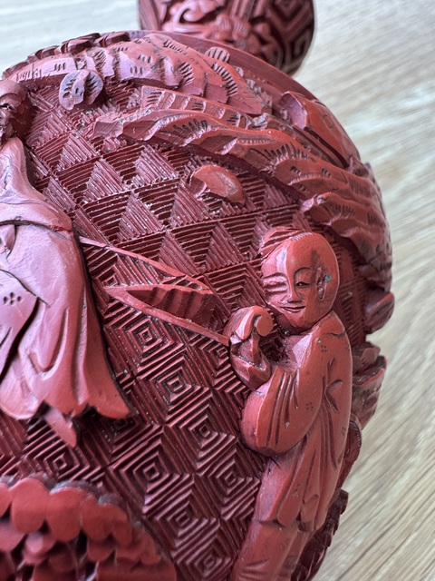 古玩雜項剔紅觀音瓶真品鑒賞圖