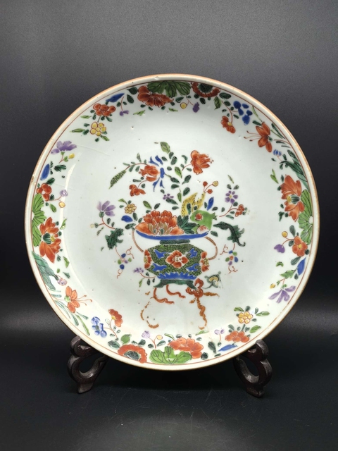 古玩陶瓷五彩花卉紋臥盤真品鑒賞圖
