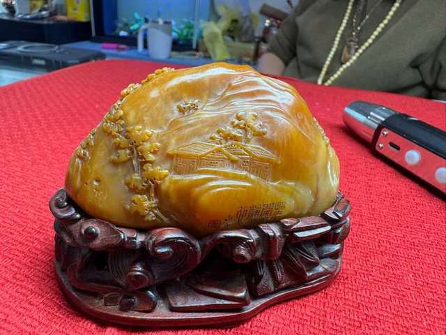 古玩雜項老撾田黃石擺件真品鑒賞圖