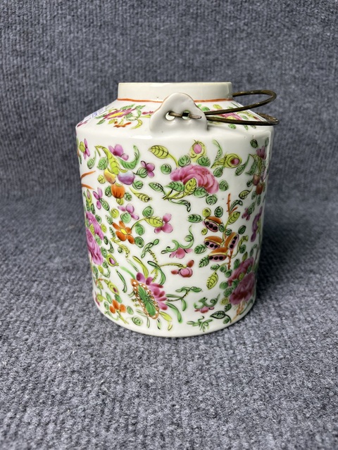 古玩陶瓷廣彩花鳥紋大號提梁壺拍賣，當前價格888元