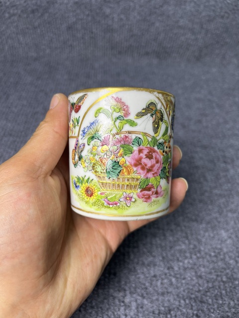 古玩陶瓷廣彩庭院花鳥紋把杯拍賣，當前價格1288元