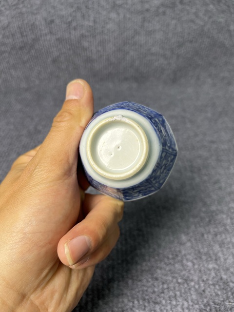 古玩陶瓷青花纏枝花卉紋八方杯拍賣，當前價格888元