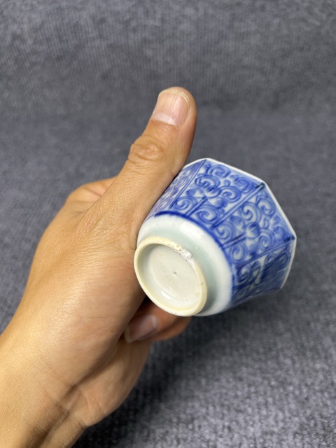 古玩陶瓷青花纏枝花卉紋八方杯拍賣，當前價格888元