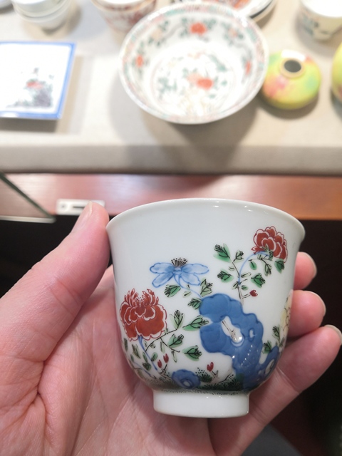 古玩陶瓷青花五彩洞石牡丹詩(shī)文杯真品鑒賞圖