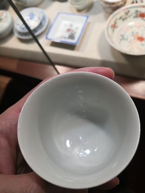 古玩陶瓷青花五彩洞石牡丹詩(shī)文杯真品鑒賞圖