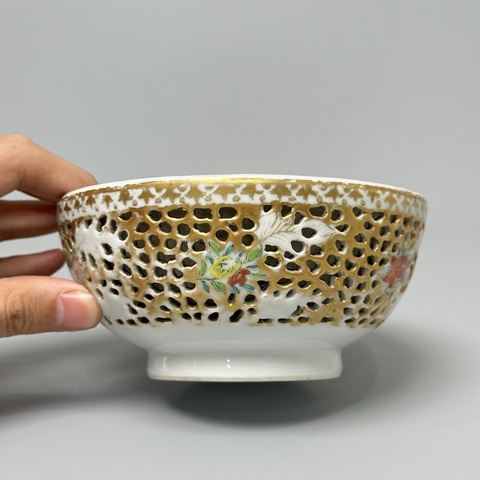 古玩陶瓷福壽三多鏤空碗真品鑒賞圖