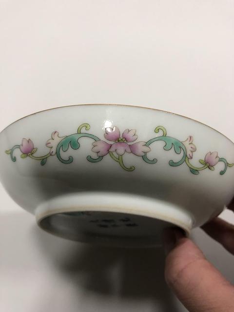 古玩陶瓷清光緒 粉彩壽桃紋盤真品鑒賞圖