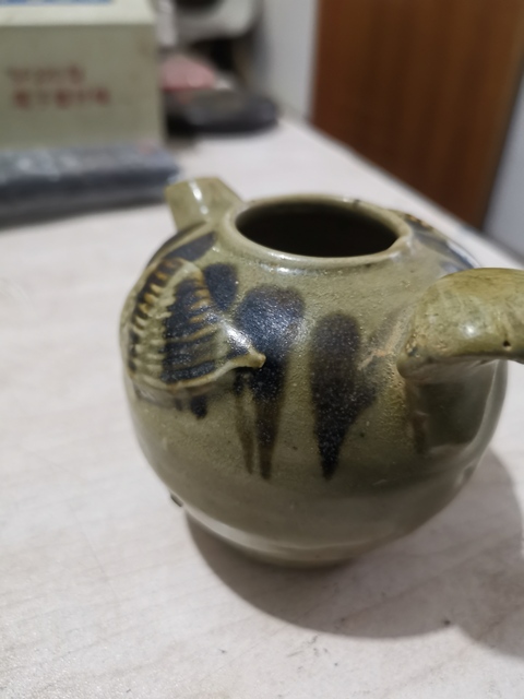 古玩陶瓷唐長沙窯青釉褐條彩鳥型壺真品鑒賞圖