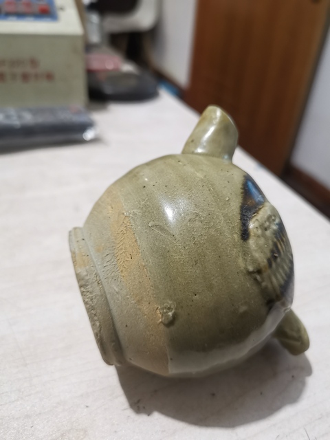 古玩陶瓷唐長沙窯青釉褐條彩鳥型壺真品鑒賞圖