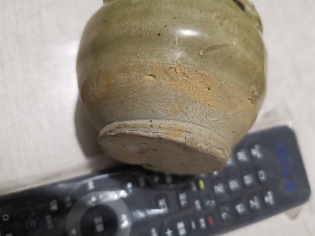 古玩陶瓷唐長沙窯青釉褐條彩鳥型壺真品鑒賞圖