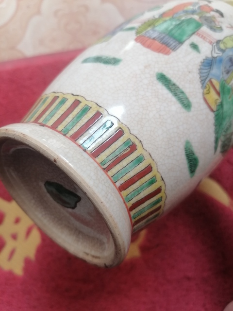 古玩陶瓷五彩人物故事花蘭瓶真品鑒賞圖