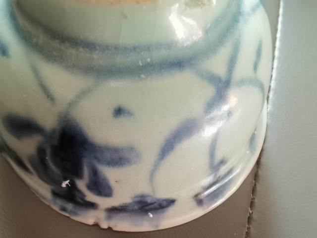 古玩陶瓷花卉紋青花杯真品鑒賞圖