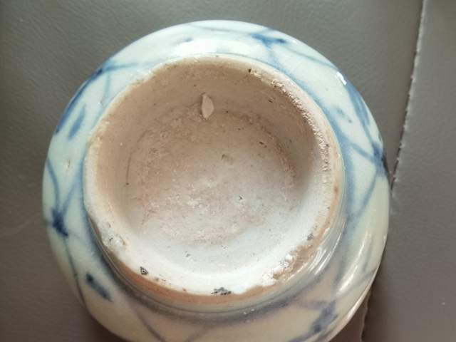 古玩陶瓷花卉紋青花杯真品鑒賞圖