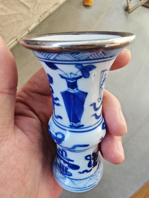 古玩陶瓷博古紋小花觚真品鑒賞圖