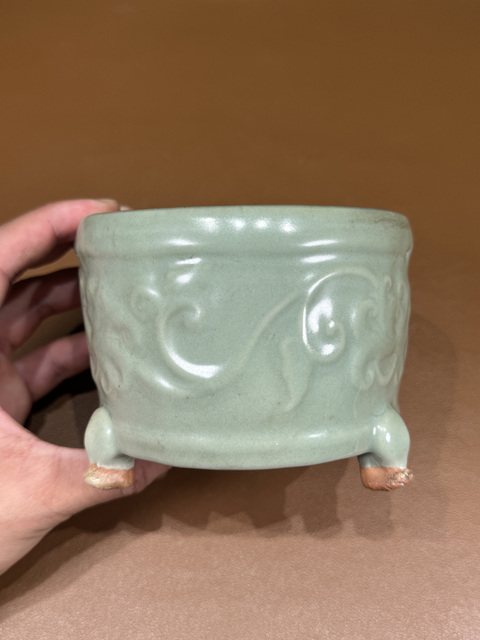 古玩陶瓷日本明治仿龍泉香爐真品鑒賞圖