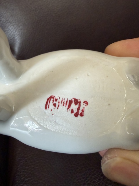 古玩陶瓷白釉馬擺件真品鑒賞圖