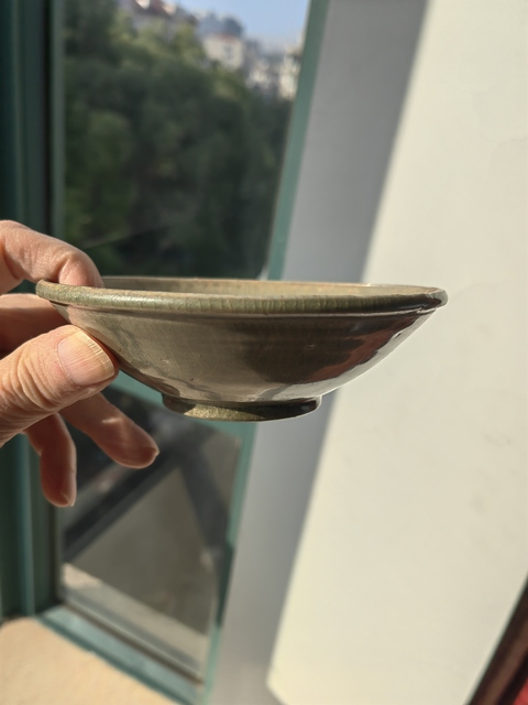 古玩陶瓷龍泉青瓷刻花斗笠碗真品鑒賞圖