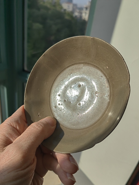 古玩陶瓷越窯青瓷葵口碗真品鑒賞圖