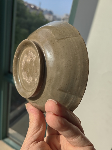 古玩陶瓷越窯青瓷葵口碗真品鑒賞圖