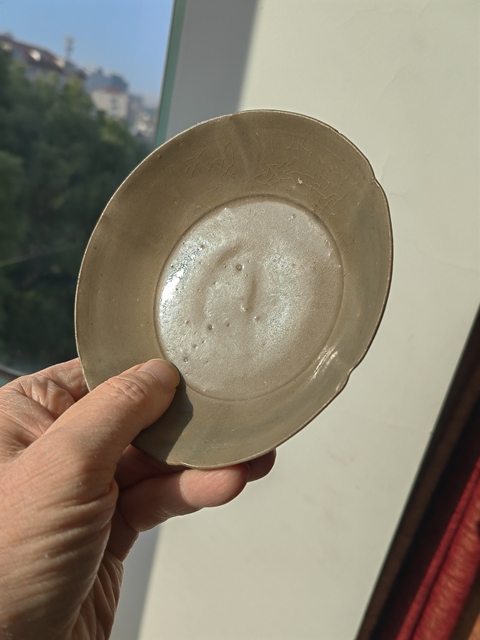 古玩陶瓷越窯青瓷葵口碗真品鑒賞圖