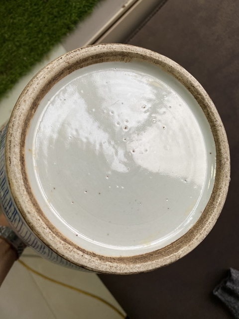 古玩陶瓷清嘉慶青花纏枝花卉紋雙耳盤口尊真品鑒賞圖