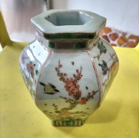 古玩陶瓷五彩花鳥紋六方花囊真品鑒賞圖