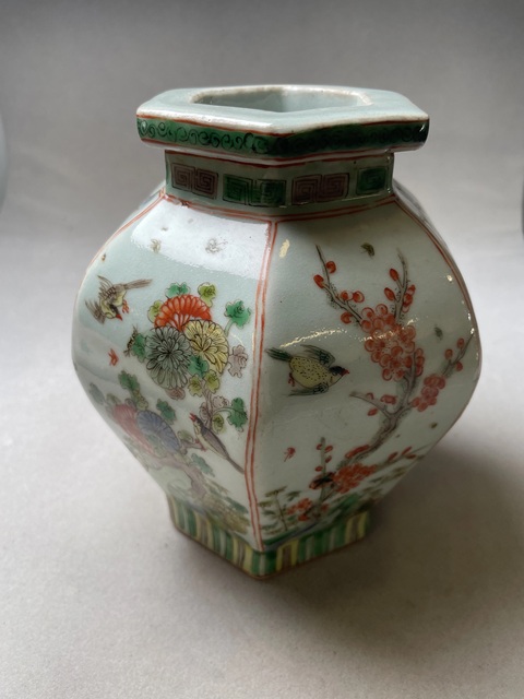 古玩陶瓷五彩花鳥紋六方花囊真品鑒賞圖