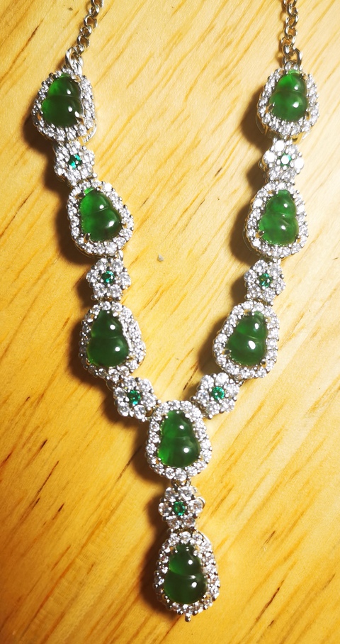 古玩玉器翡翠胸墜真品鑒賞圖