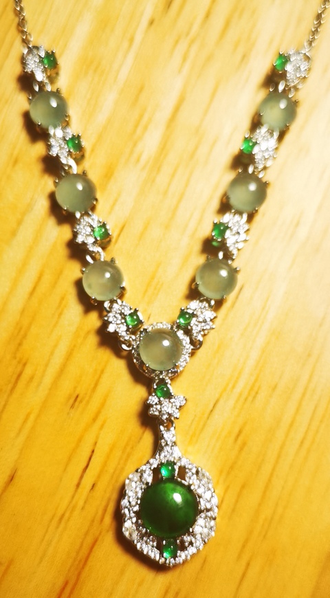 古玩玉器胸墜真品鑒賞圖