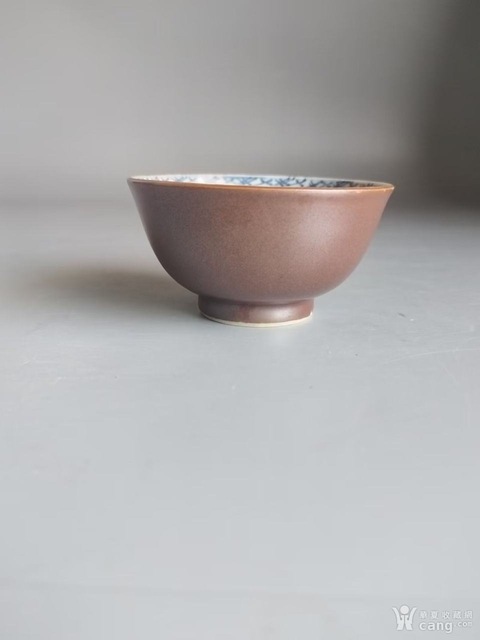 古玩陶瓷清乾隆外紫金釉內青花山水紋碗真品鑒賞圖