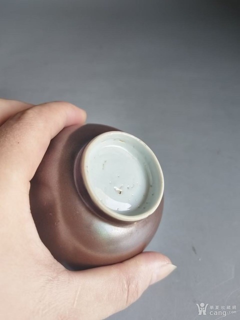 古玩陶瓷清乾隆外紫金釉內青花山水紋碗真品鑒賞圖