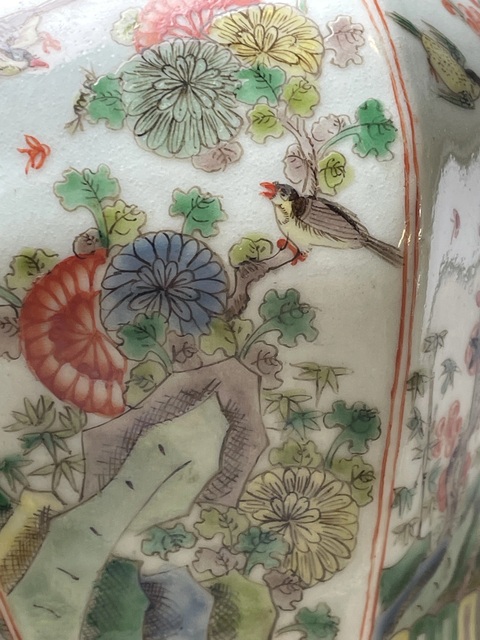 古玩陶瓷五彩六方瓶真品鑒賞圖