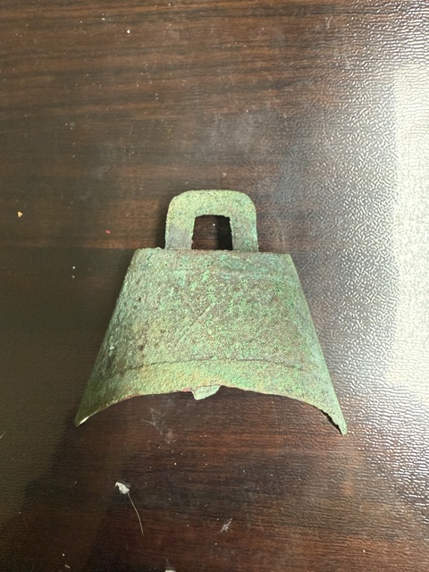 古玩銅器乳釘紋青銅鈴鐺真品鑒賞圖