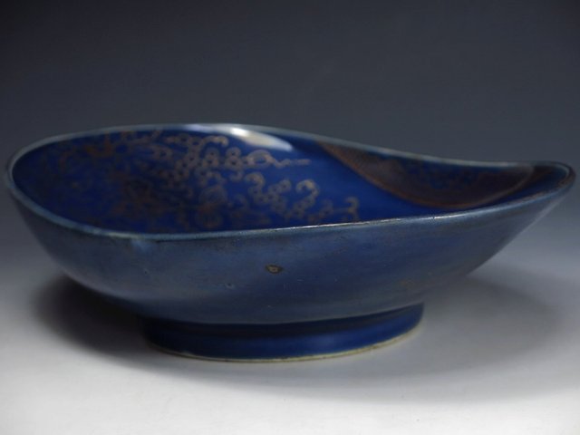 古玩陶瓷藍釉描金花蝶紋盤真品鑒賞圖