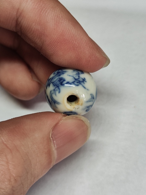 古玩陶瓷青花趕珠龍紋瓷珠真品鑒賞圖