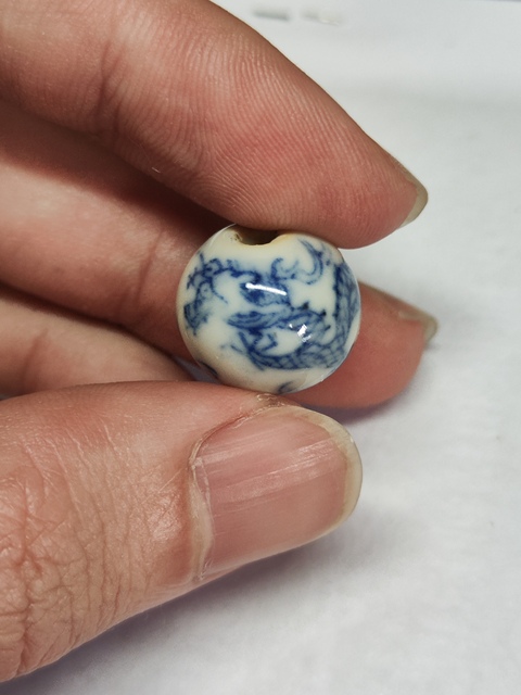 古玩陶瓷青花趕珠龍紋瓷珠真品鑒賞圖