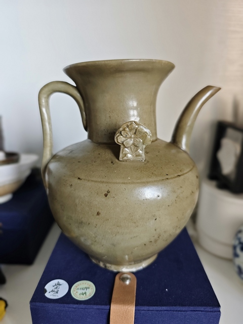 古玩陶瓷青釉持壺真品鑒賞圖