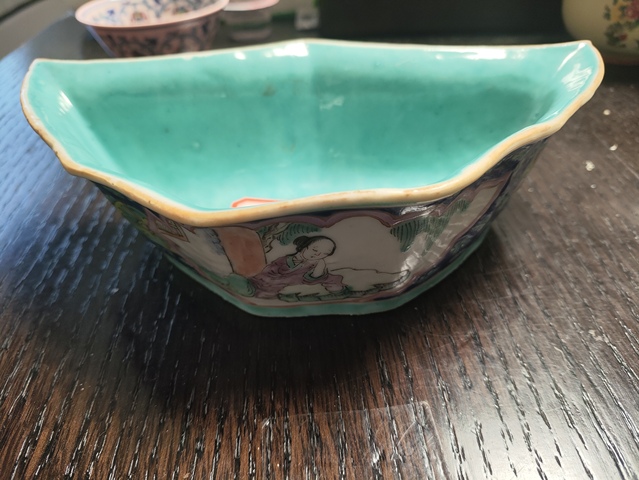 古玩陶瓷粉彩人物水仙盆真品鑒賞圖