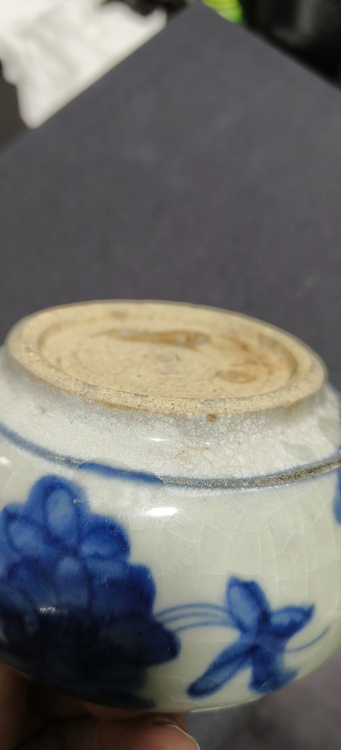 古玩陶瓷花卉紋青花蓋罐真品鑒賞圖