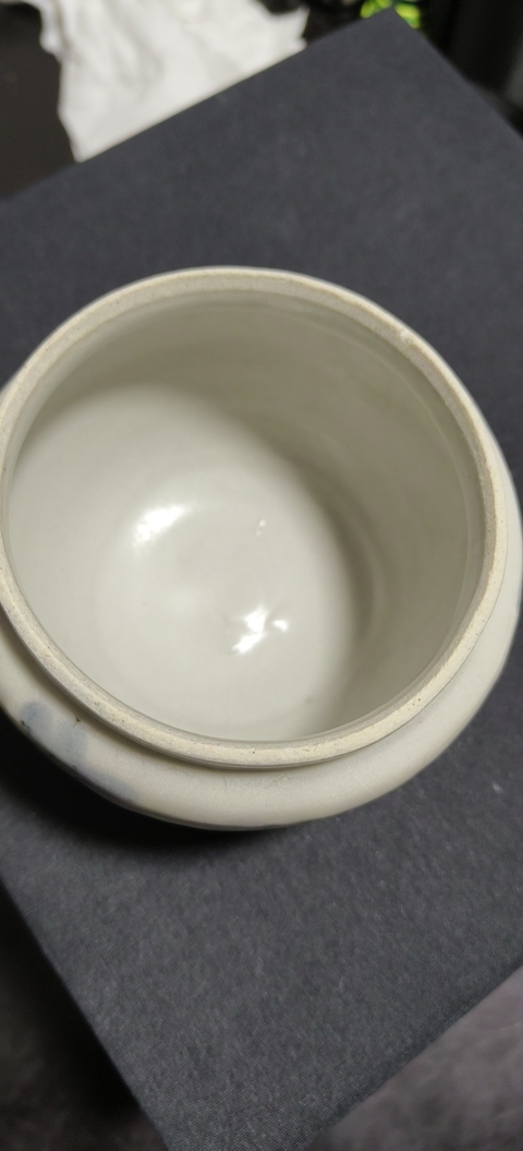 古玩陶瓷花卉紋青花蓋罐真品鑒賞圖