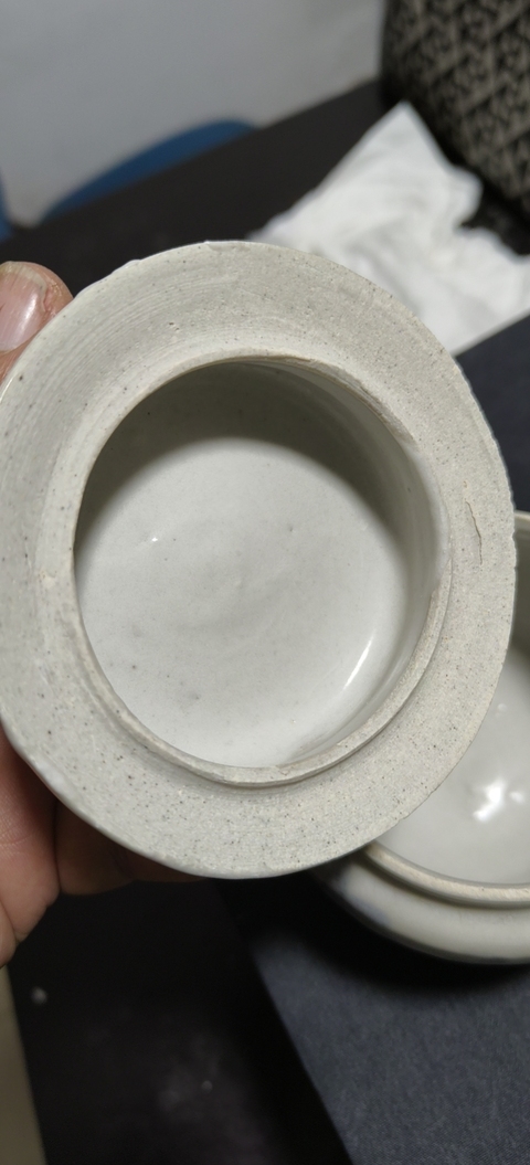 古玩陶瓷花卉紋青花蓋罐真品鑒賞圖