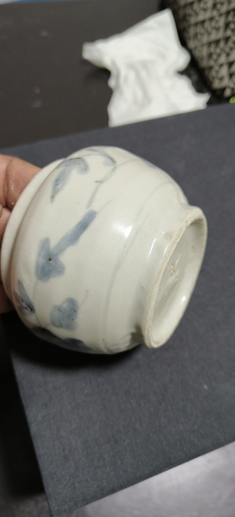 古玩陶瓷花卉紋青花蓋罐真品鑒賞圖