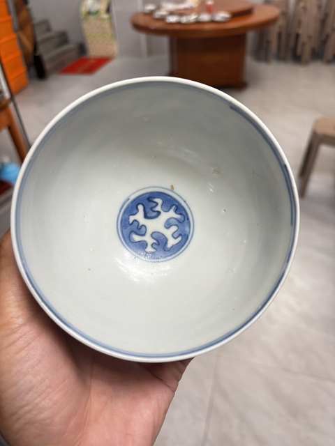 古玩陶瓷青花纏枝花卉紋蓮子碗真品鑒賞圖