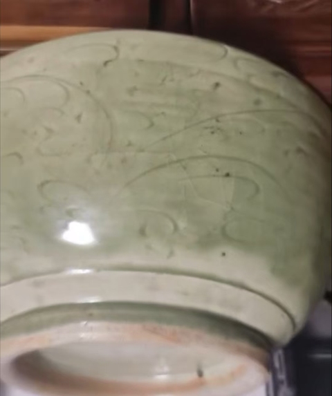 古玩陶瓷龍泉窯剔花大碗真品鑒賞圖