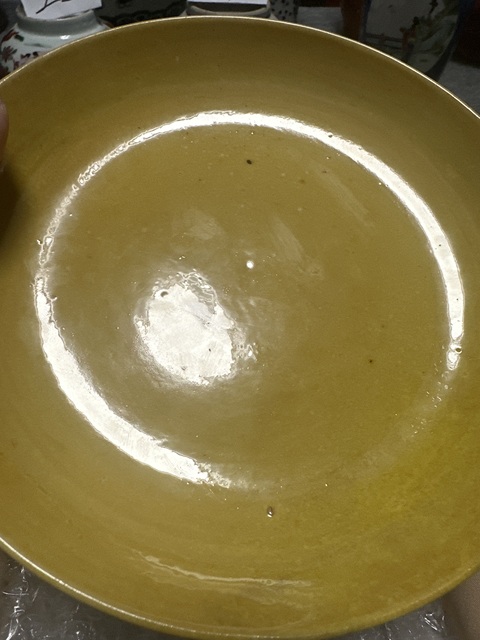 古玩陶瓷黃釉盤，注意品相真品鑒賞圖