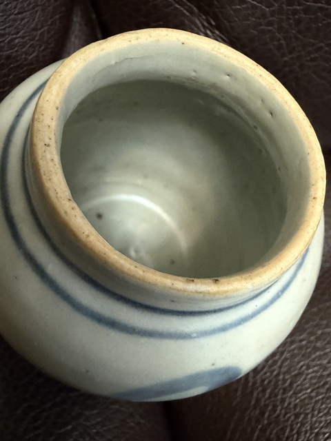 古玩陶瓷青花花卉紋罐真品鑒賞圖